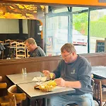Biriyani House 3* בוביני