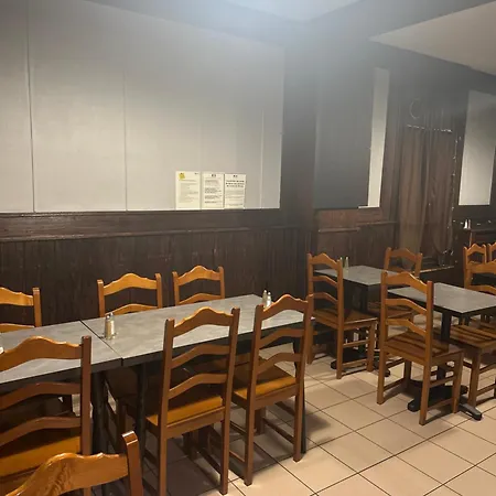 Biriyani House לינה וארוחת בוקר בוביני