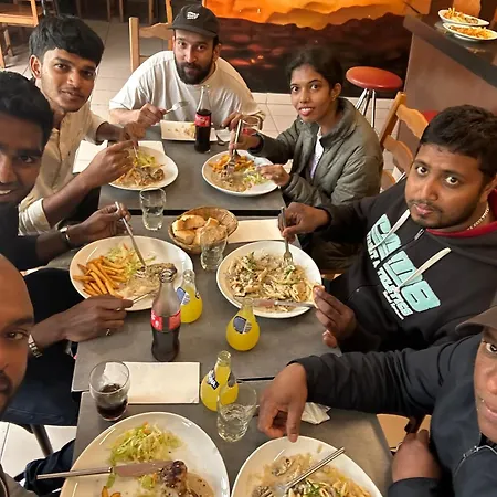 לינה וארוחת בוקר Biriyani House 3*